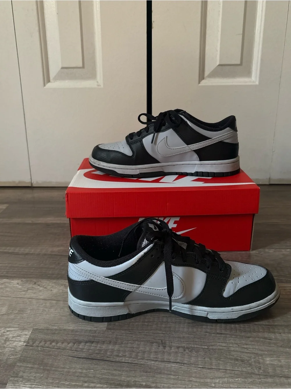 Nike Black and grey Kids Low-Top Sneakers